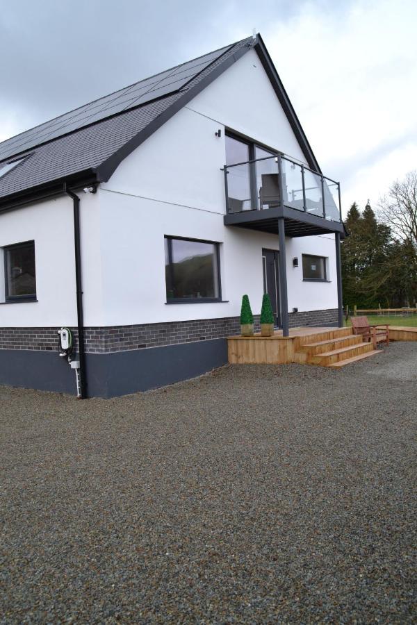 Gerycastell Luxury Holiday Apartment With Stunning Views & Ev Station Point Carmarthen Exterior photo
